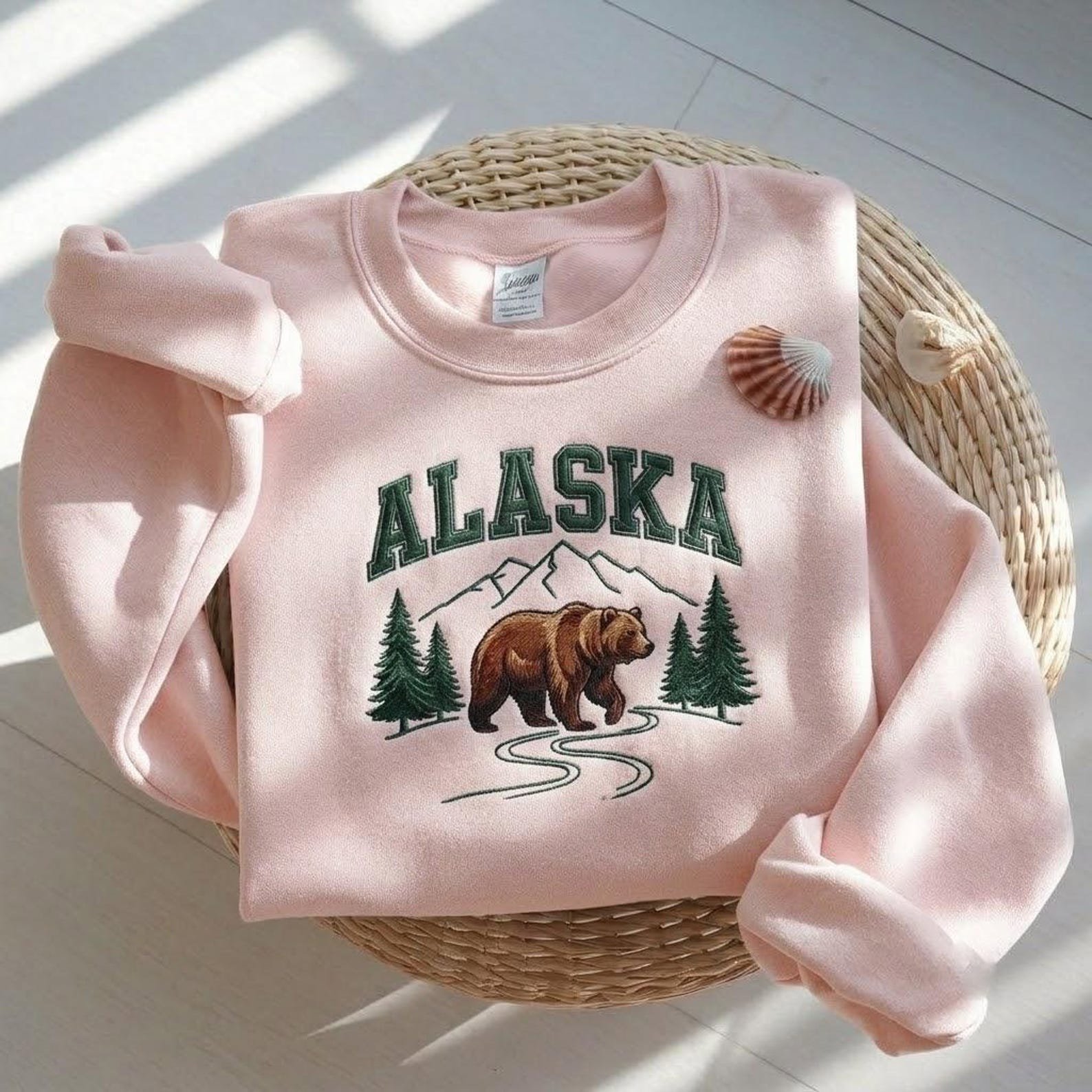 Alaska Embroidered Sweatshirt, Bear Sweatshirt, National Park Sweatshirt, Alaska Sweatshirt, Outdoor Shirt, Travel Shirt. 4