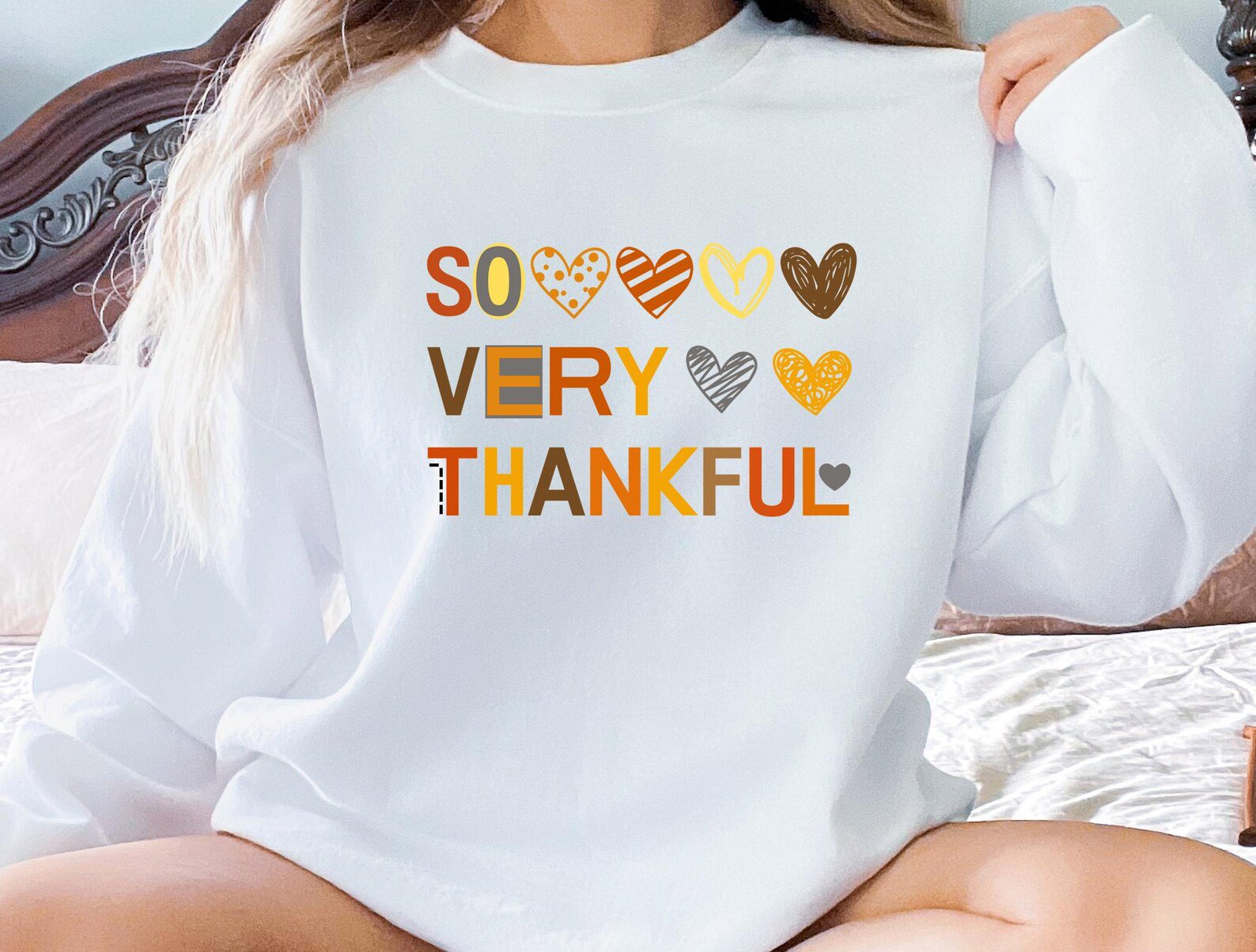 So Very Thankful Sweatshirt, Patterned Hearts Graphic For Thanksgiving Outfit 1