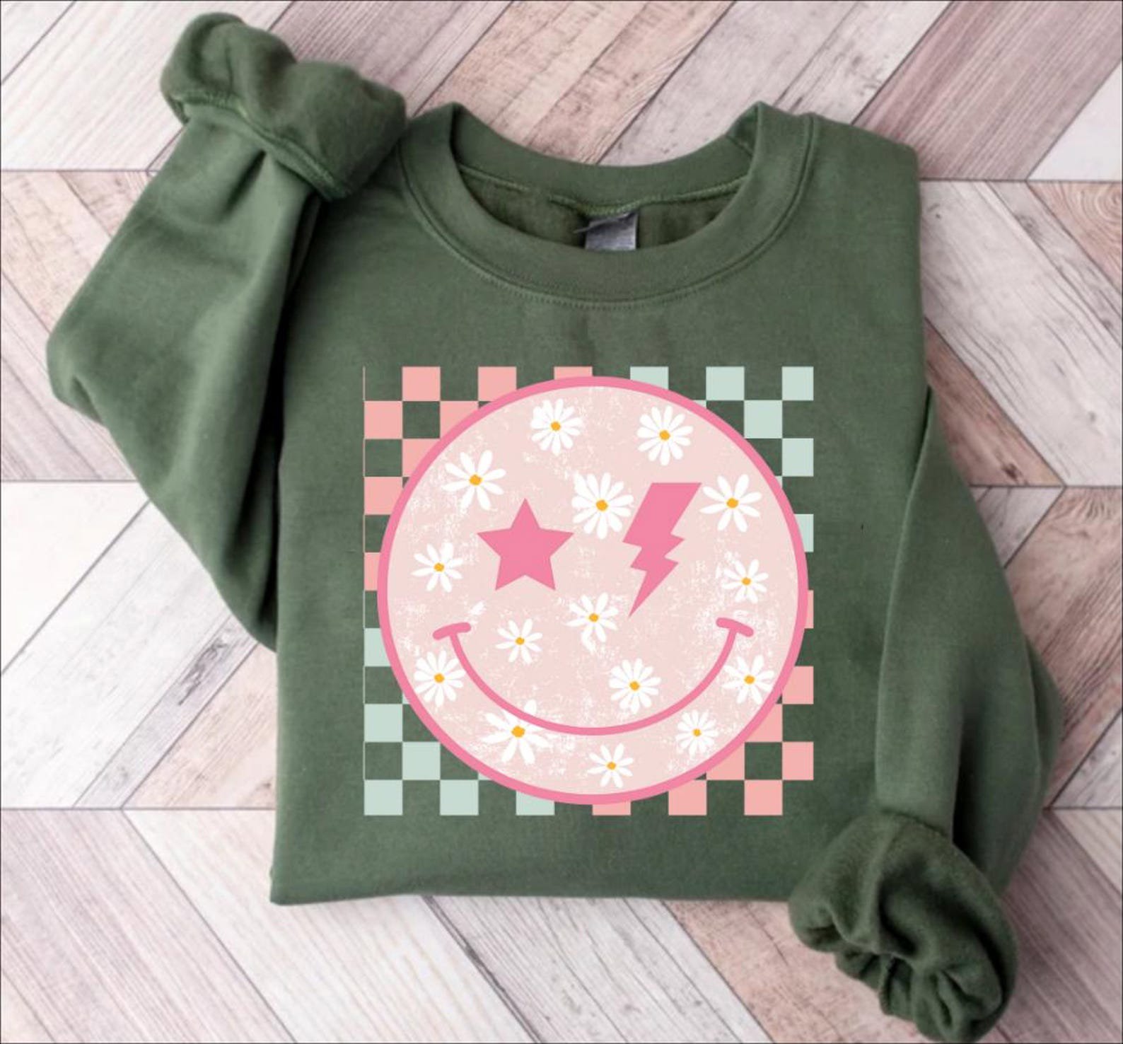 Checkered Smiley Face Shirt, Smiley Face Tee, Smiley Face T-shirt,Gift for Her, Funny Shirt,Checkered Shirt,Checkered Tee, Trendy Checkered 6