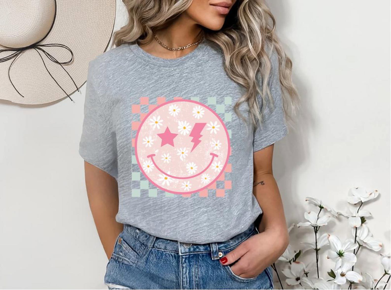 Checkered Smiley Face Shirt, Smiley Face Tee, Smiley Face T-shirt,Gift for Her, Funny Shirt,Checkered Shirt,Checkered Tee, Trendy Checkered 5