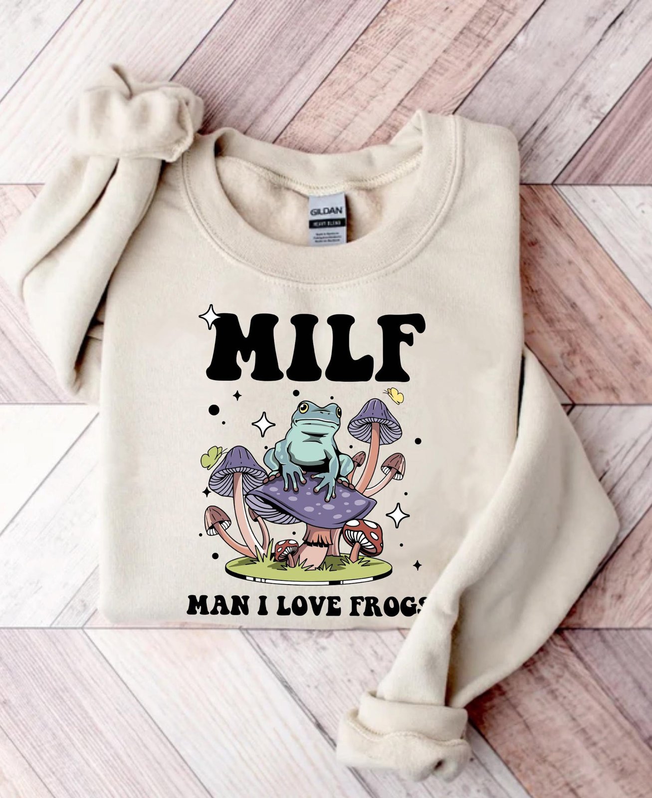 Man I Love Frogs Sweatshirt: Retro Women's Frog Graphic 6