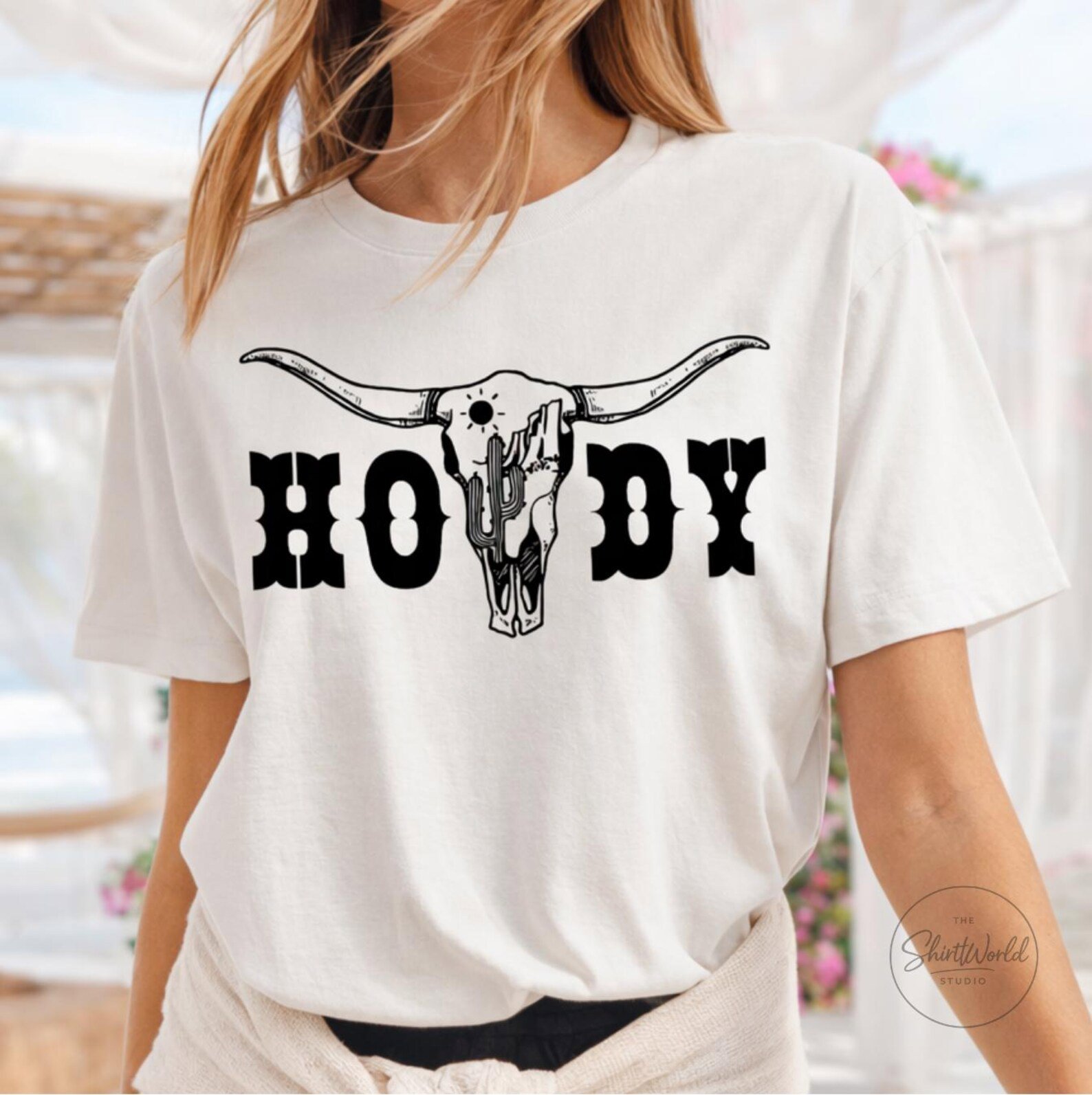 Howdy Longhorn Skull Shirt, Western Graphic Tee, Cowgirl Shirt, Rodeo Outfit, Country Concert Tee, Texas Longhorn TShirt, Western Gift 1