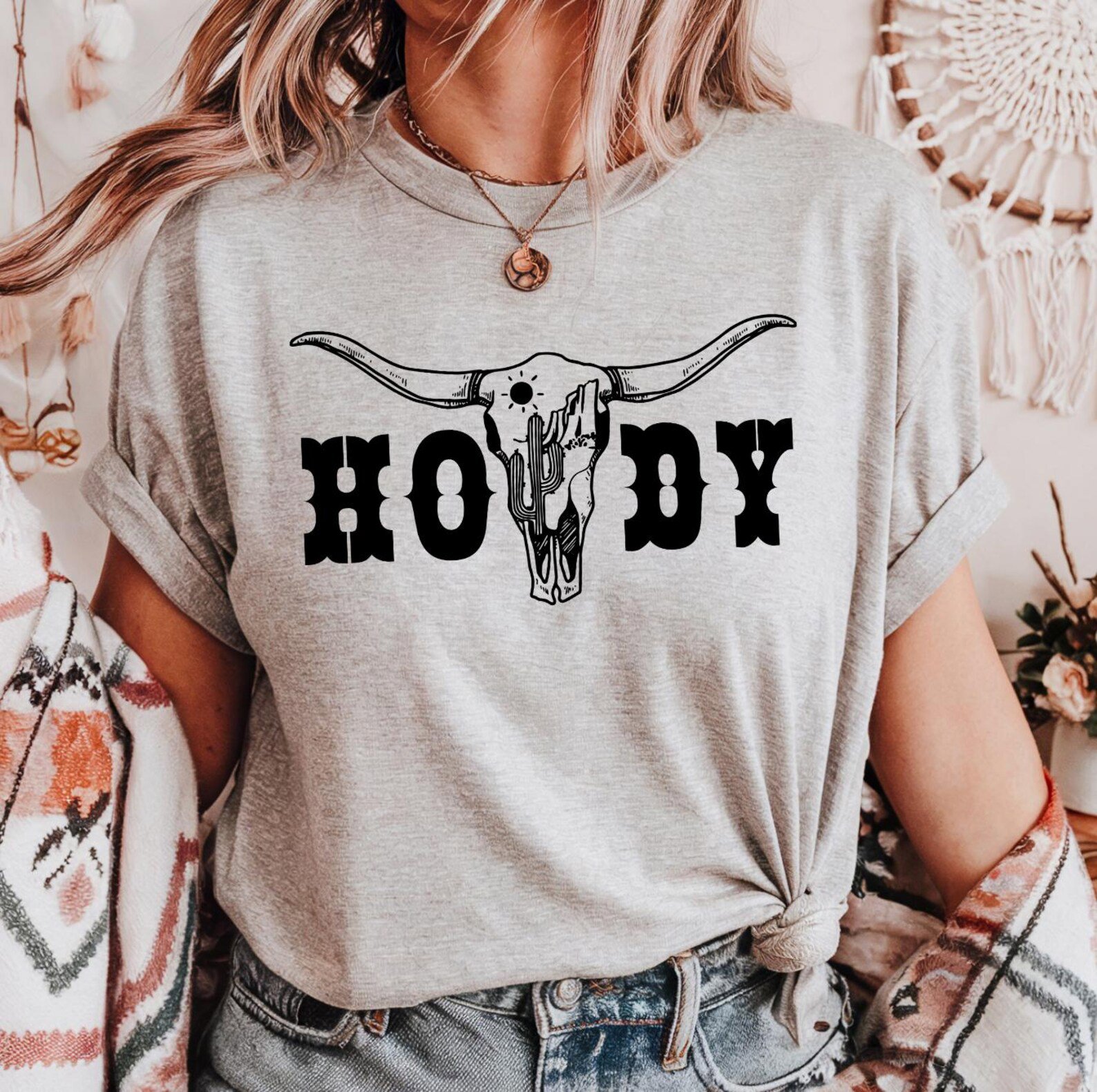 Howdy Longhorn Skull Shirt, Western Graphic Tee, Cowgirl Shirt, Rodeo Outfit, Country Concert Tee, Texas Longhorn TShirt, Western Gift 7