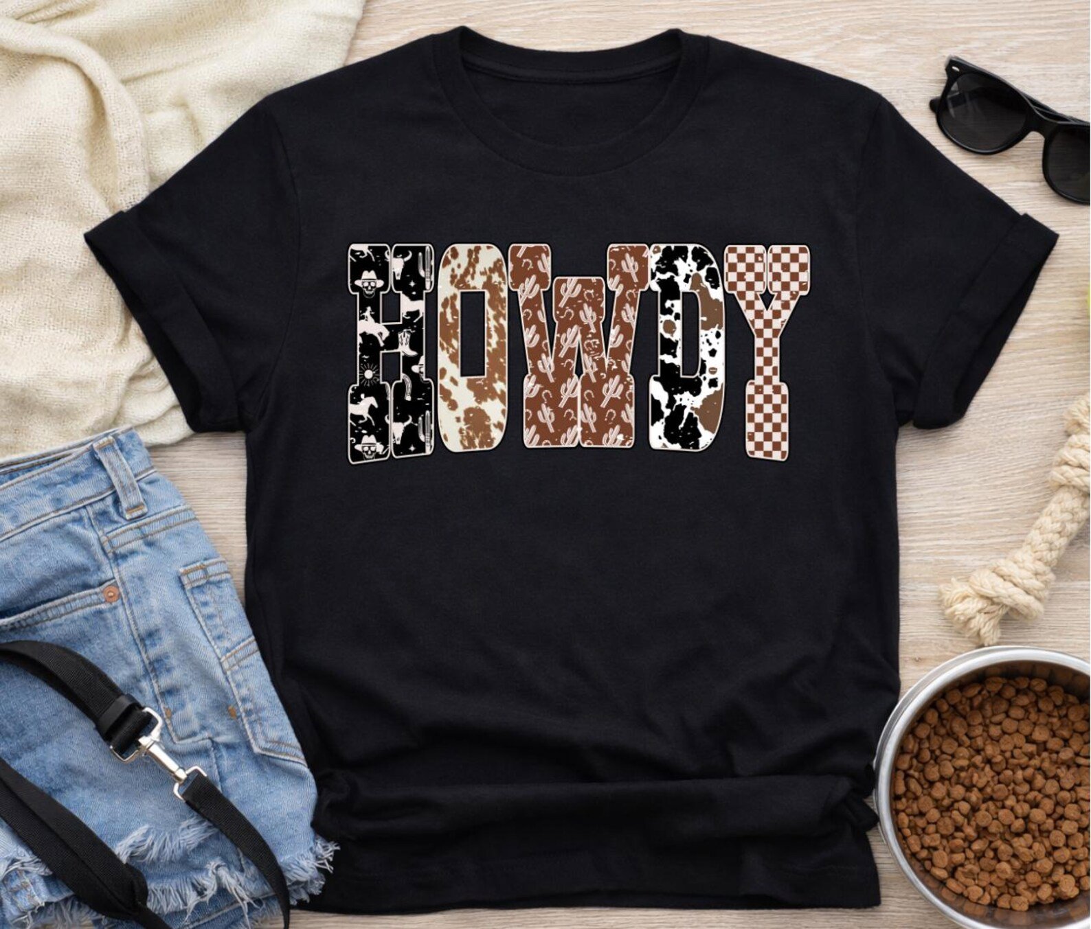 Howdy Shirt, Western Design Tee, Cow Print Howdy TShirt, Country Concert Outfit, Rodeo Cowboy Shirt, Cowgirl Western Top, Unisex Tee 2