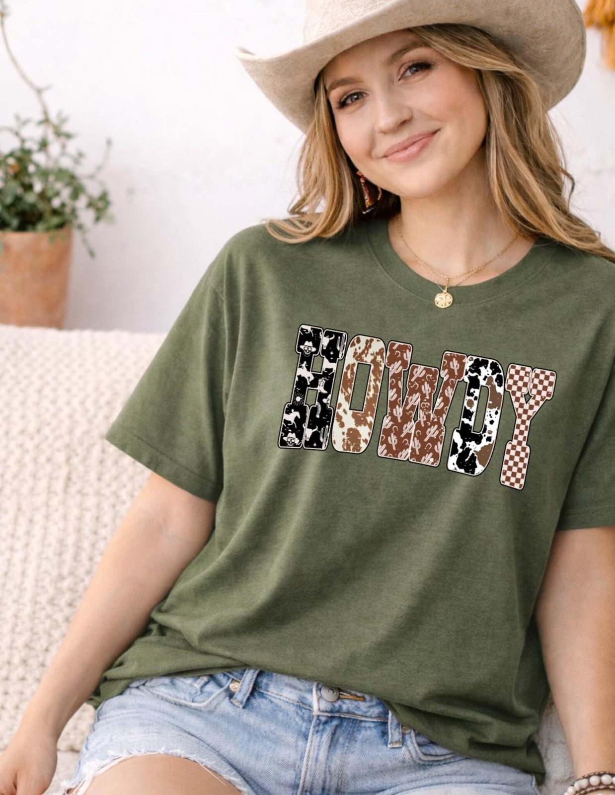 Howdy Shirt, Western Design Tee, Cow Print Howdy TShirt, Country Concert Outfit, Rodeo Cowboy Shirt, Cowgirl Western Top, Unisex Tee 8