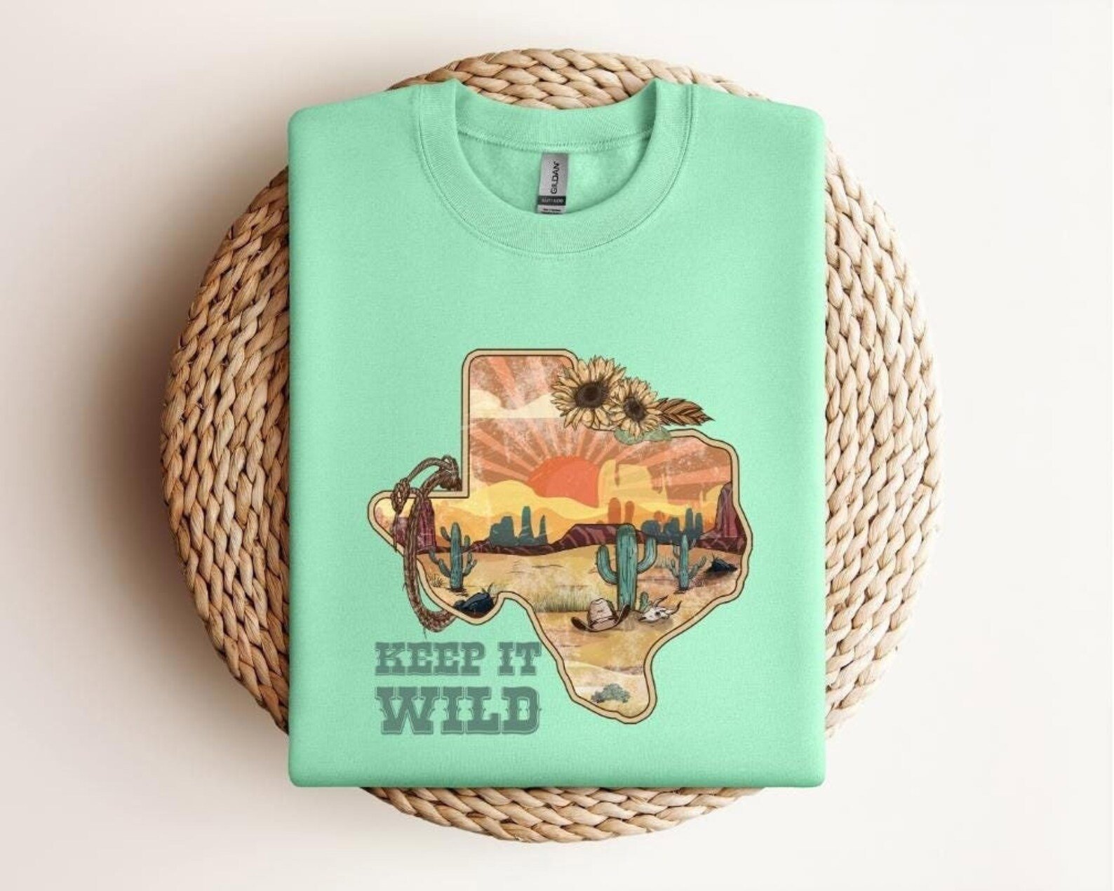Vintage Texas Graphic Tee: Western Cactus Desert Shirt 4